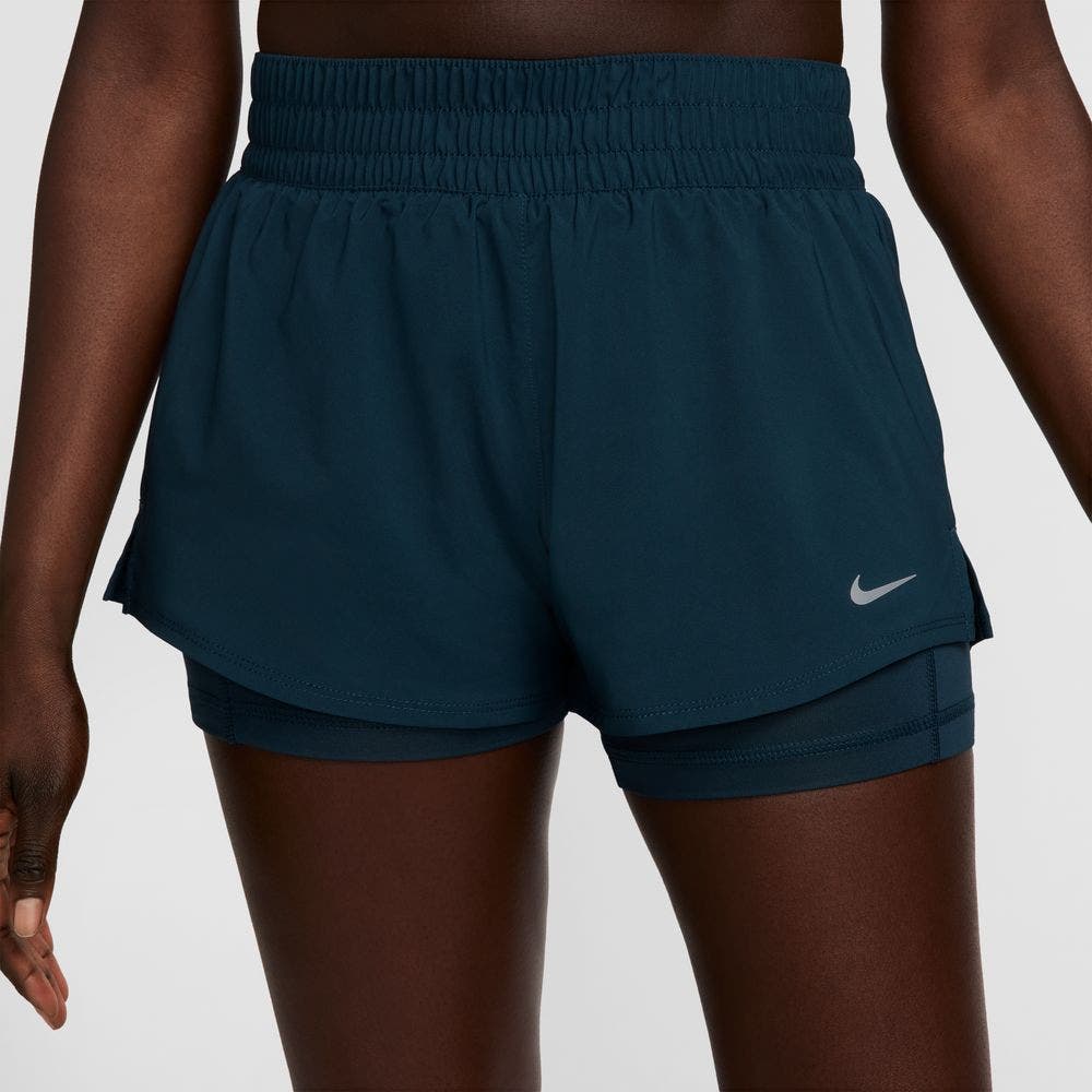Pantalón Corto Nike One Dri-Fit Mr 3In 2N1 de Mujer Pantalón Corto Nike One Dri-Fit Mr 3In 2N1 de Mujer