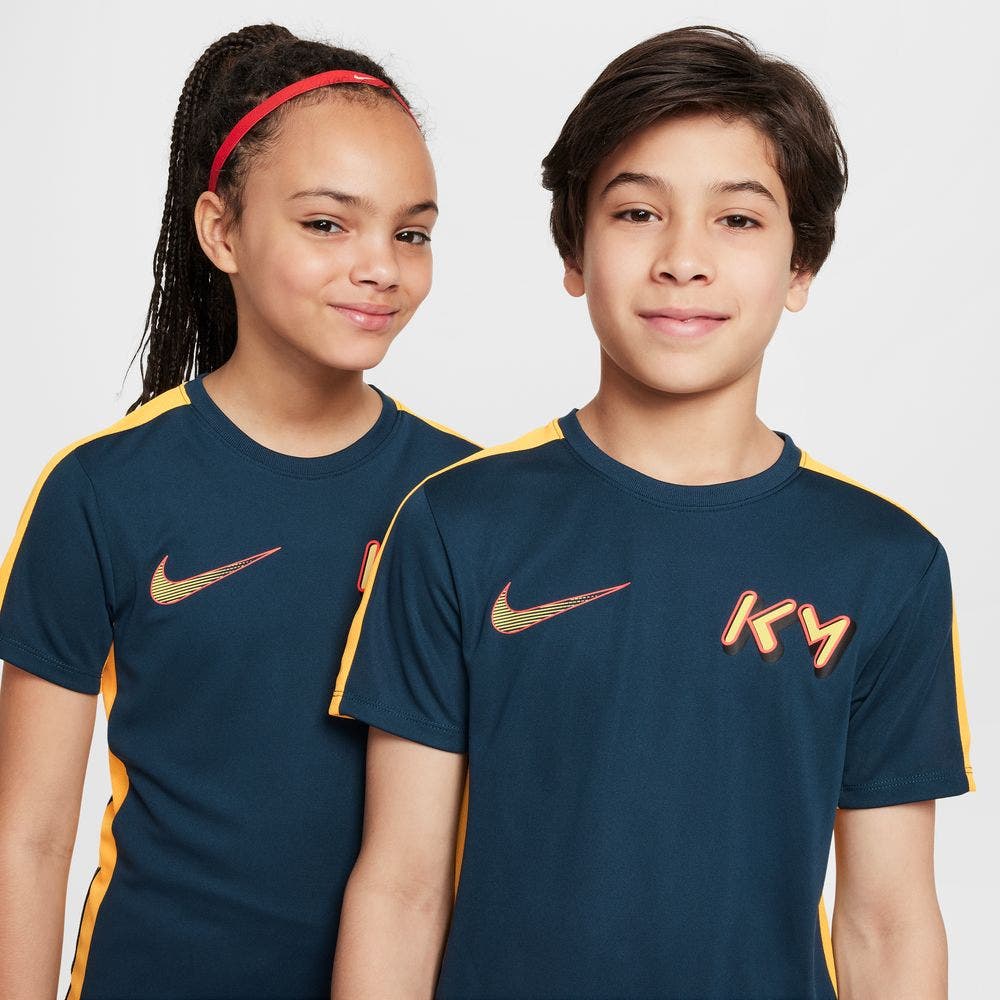 Camiseta Nike Kylian Mbappé Dri-Fit Academy 23 Top de Niños Camiseta Nike Kylian Mbappé Dri-Fit Academy 23 Top de Niños