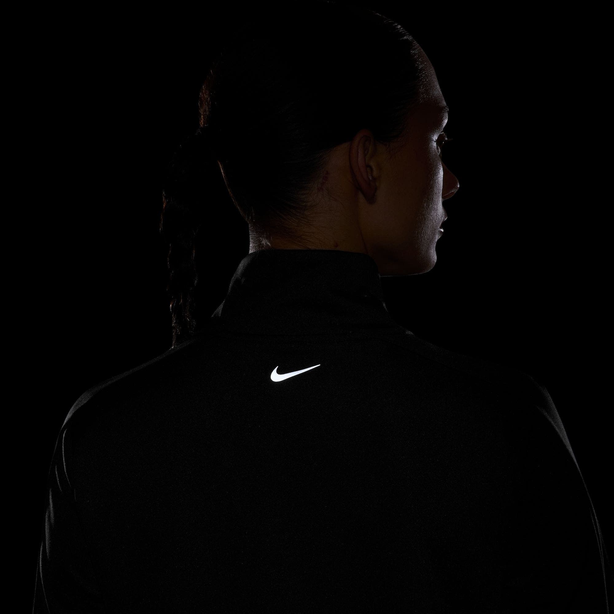 Camiseta Nike Swoosh Hbr Hz Mid de Mujer
